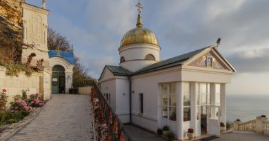 Авто-пешеходная экскурсия из Ялты (фото 2)